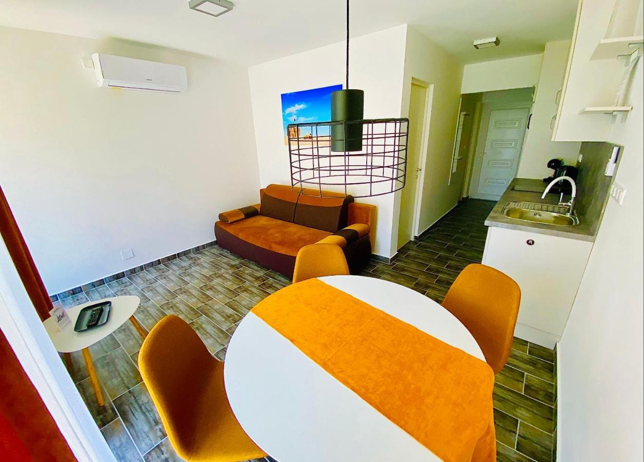 Lilac Apartman 발라톤엘 외부 사진